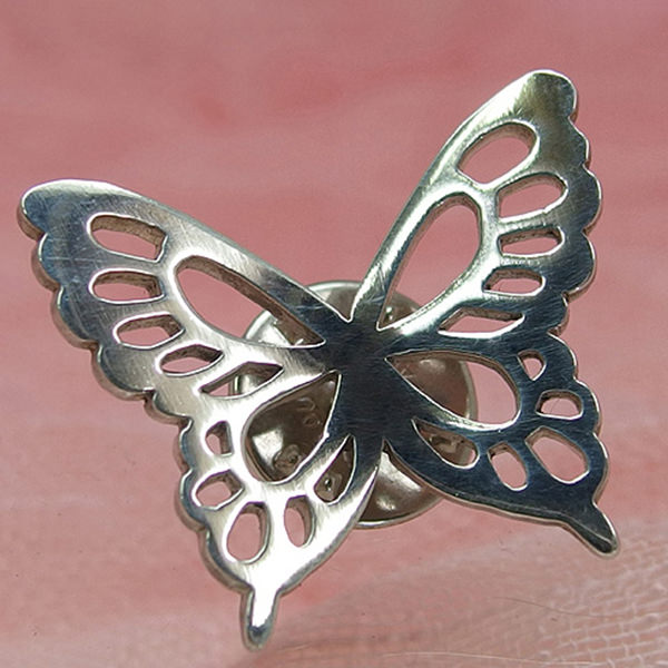 空蝶のブローチ